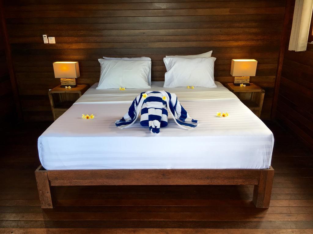 Twin Island Villas & Dive Resort Nusa Lembongan  Exterior photo